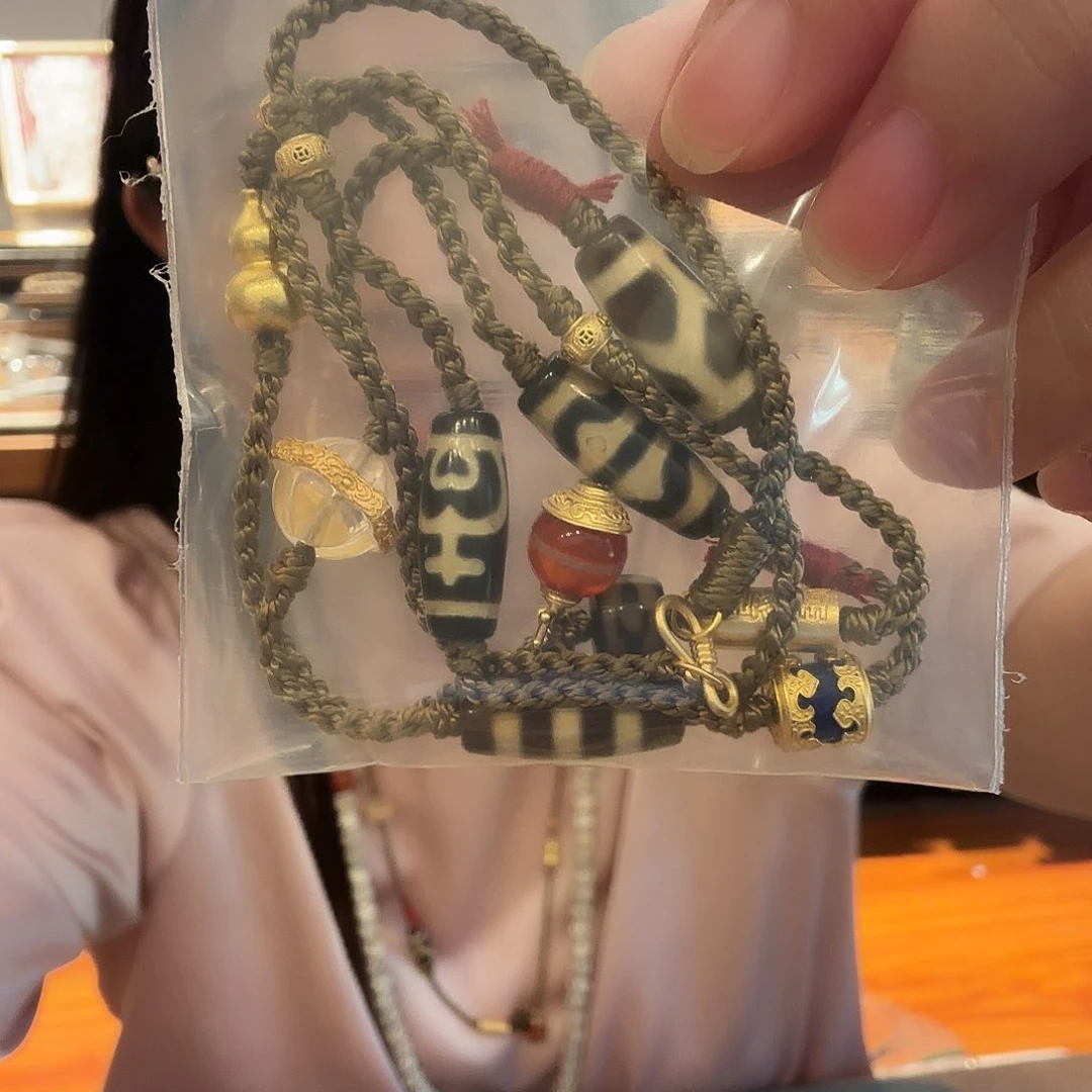 詹***詹猴头核桃吊坠项链