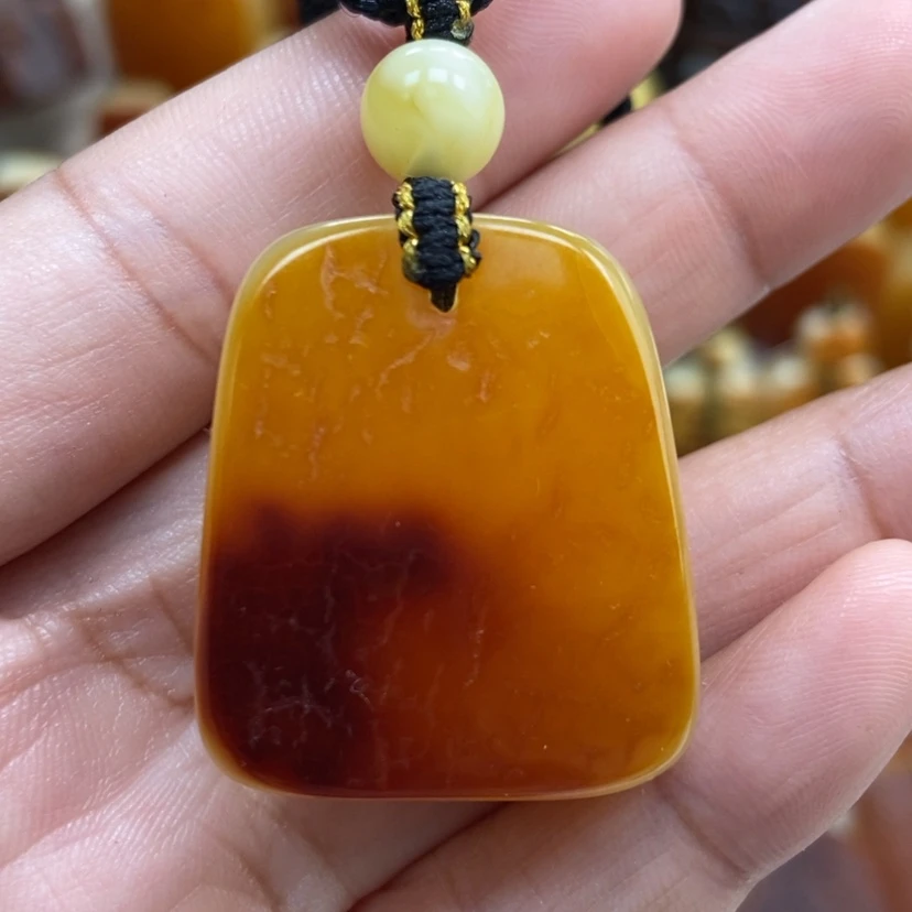 【闪购商品】琥珀颈饰未镶嵌