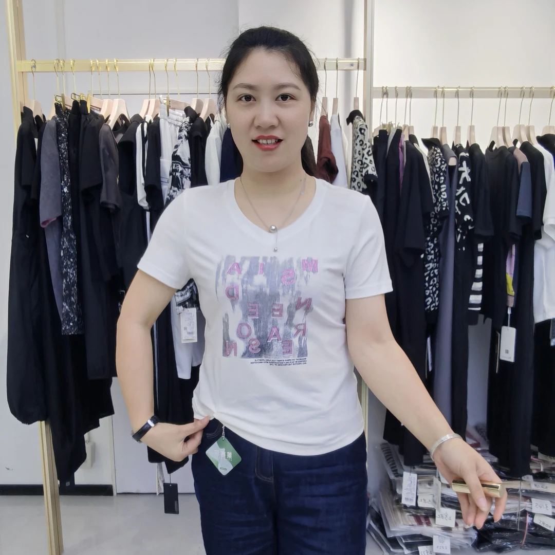 新款时尚洋气百搭V领T恤T0188