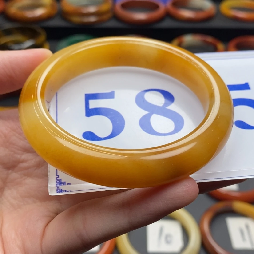 石英质玉（黄龙玉）手镯未镶嵌