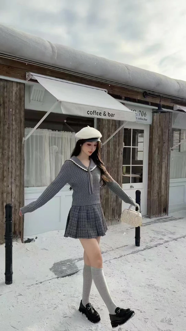 杨杨 MI2-时尚学院风可爱清纯短裙套装B6498