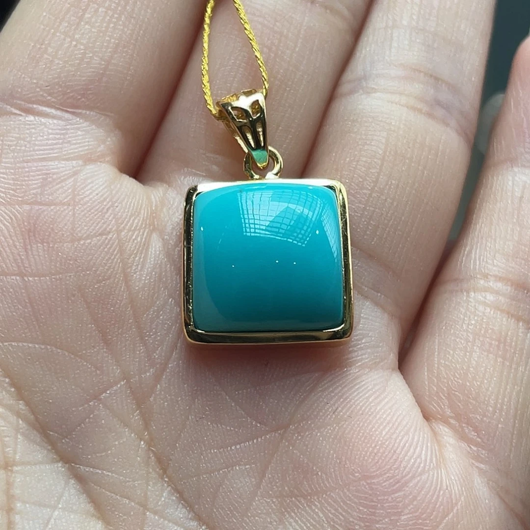 绿松石未镶嵌颈饰