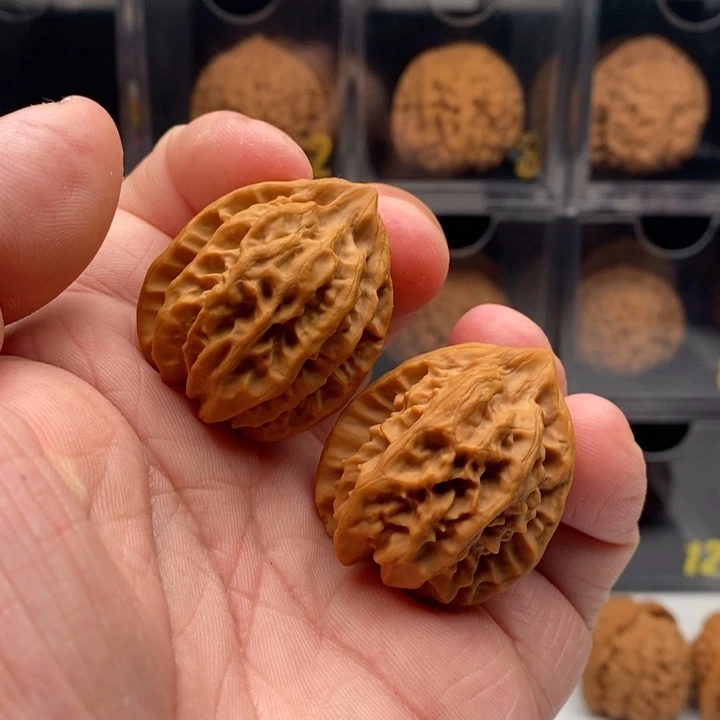 桃核吊坠王***?文玩核桃655568888