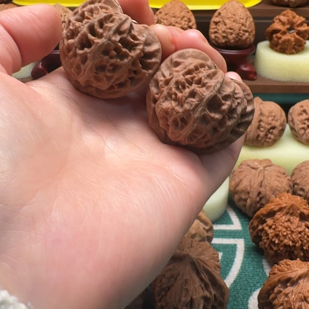 文玩核桃吊坠38宫灯