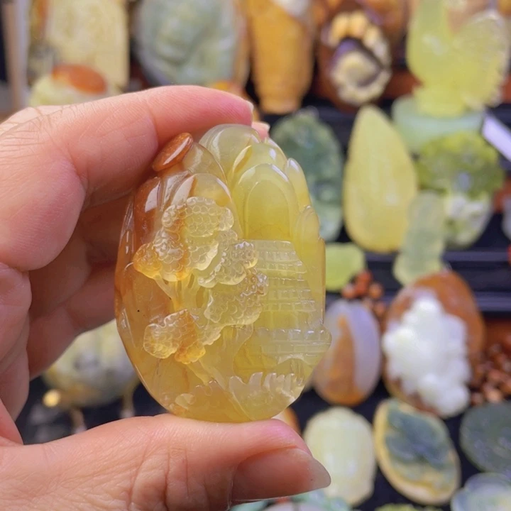 未镶嵌蛇纹石玉颈饰