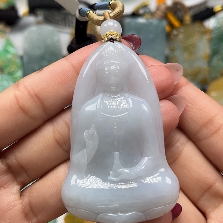 翡翠未镶嵌颈饰素衣观音