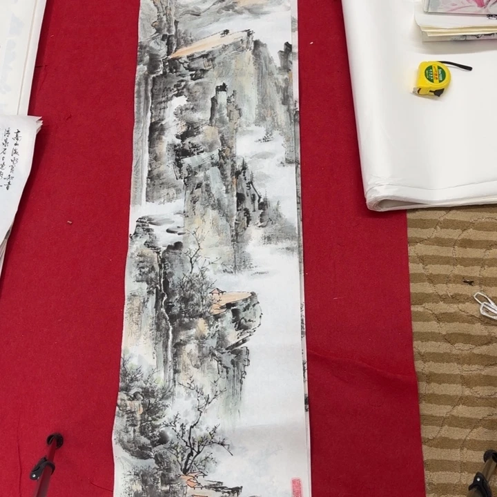 华***虎国画花鸟等图案为主