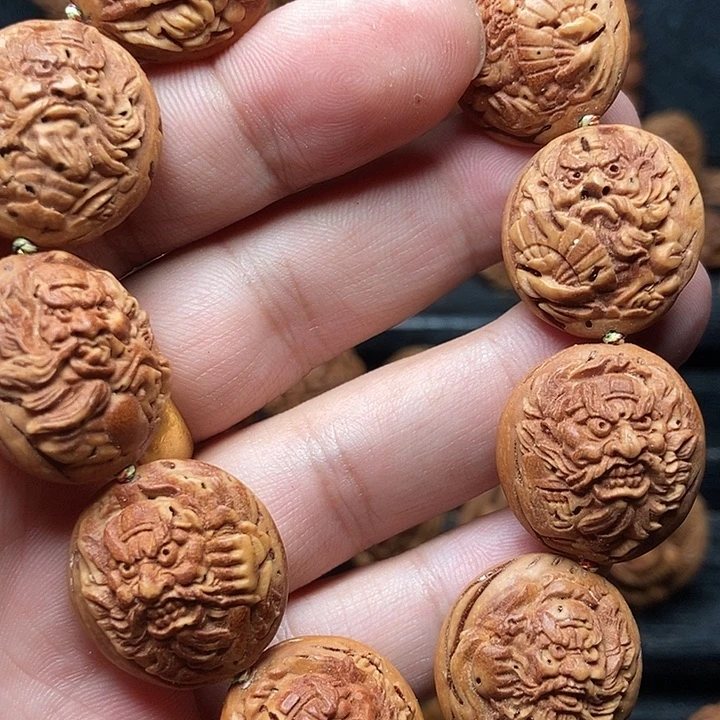 桃核浮雕钟馗手串