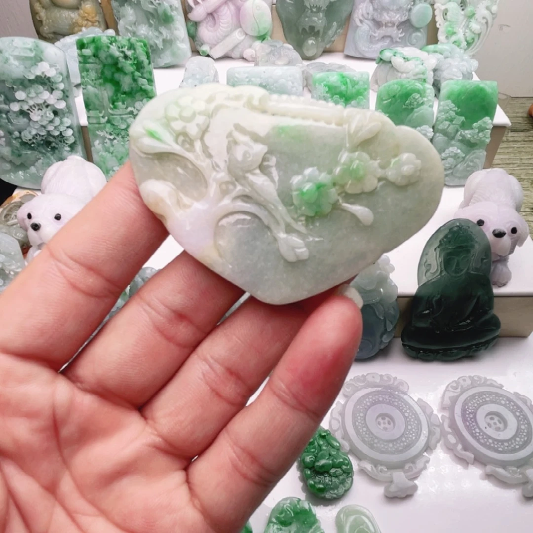 翡翠未镶嵌颈饰翡翠