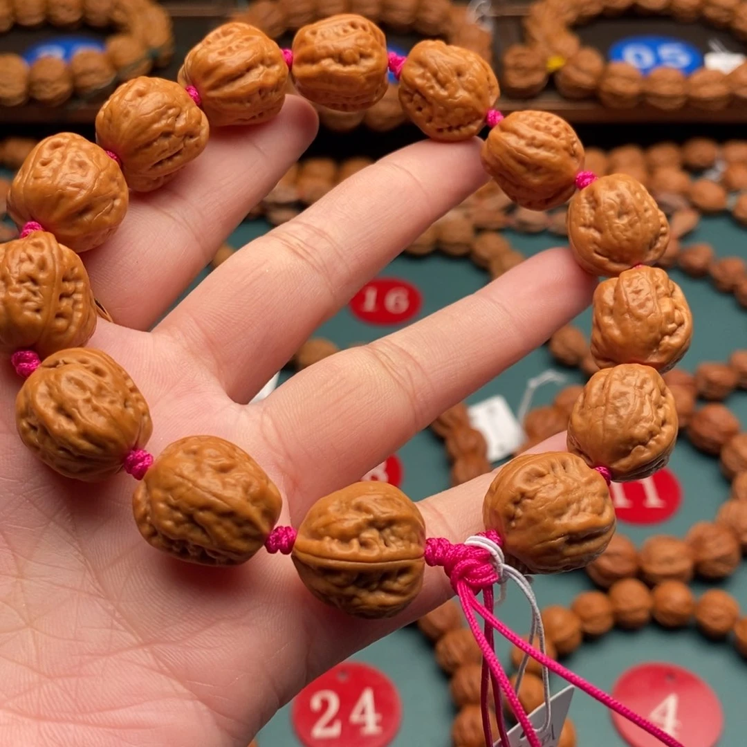 文玩核桃手串17尺寸白菜