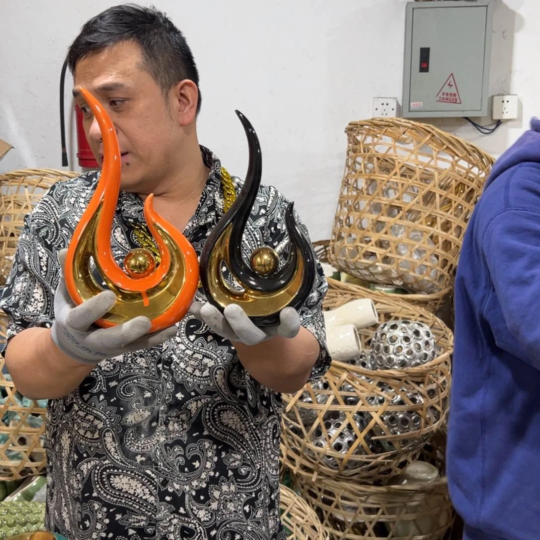 摆件84 号高中低温陶瓷工艺瓶（部分微瑕）