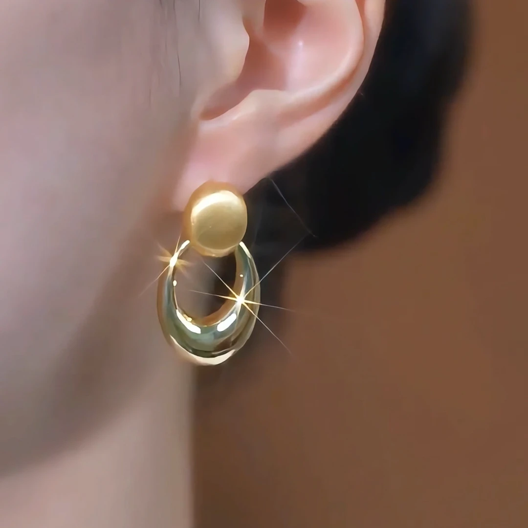 铜合金耳饰 轻奢金色个性耳钉耳饰优雅法式女素款小众耳环复古