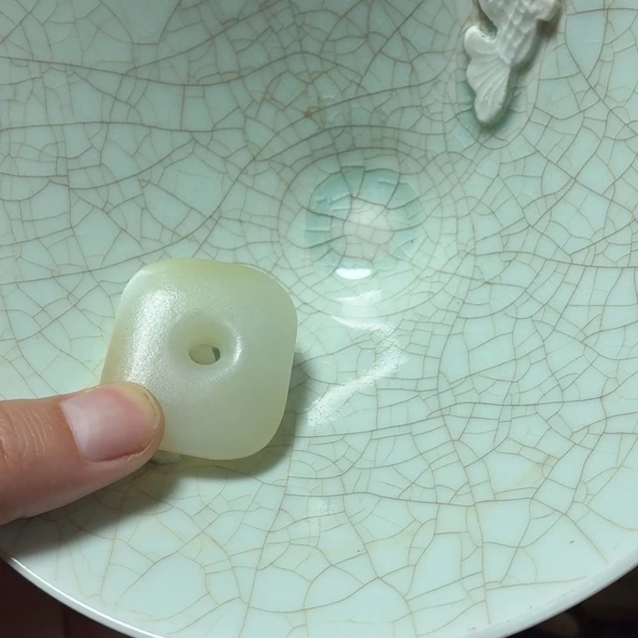 用***5瓷片双鱼青瓷开片大碗