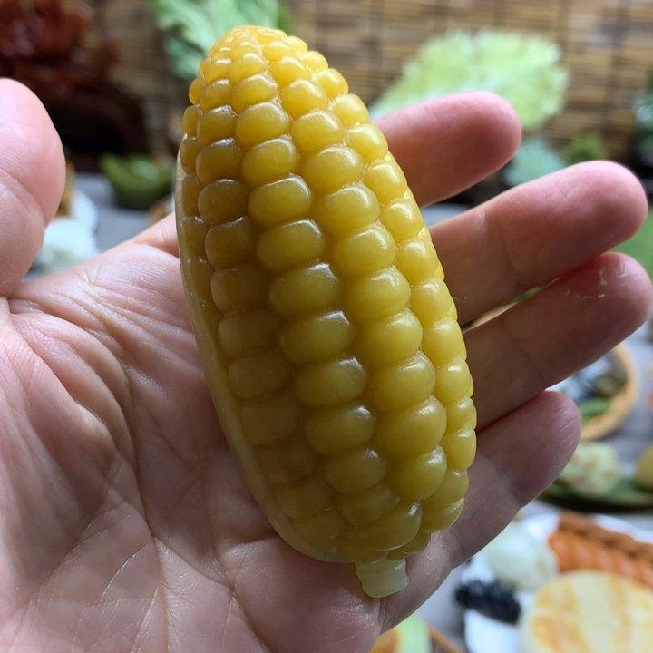 未镶嵌蛇纹石玉摆件