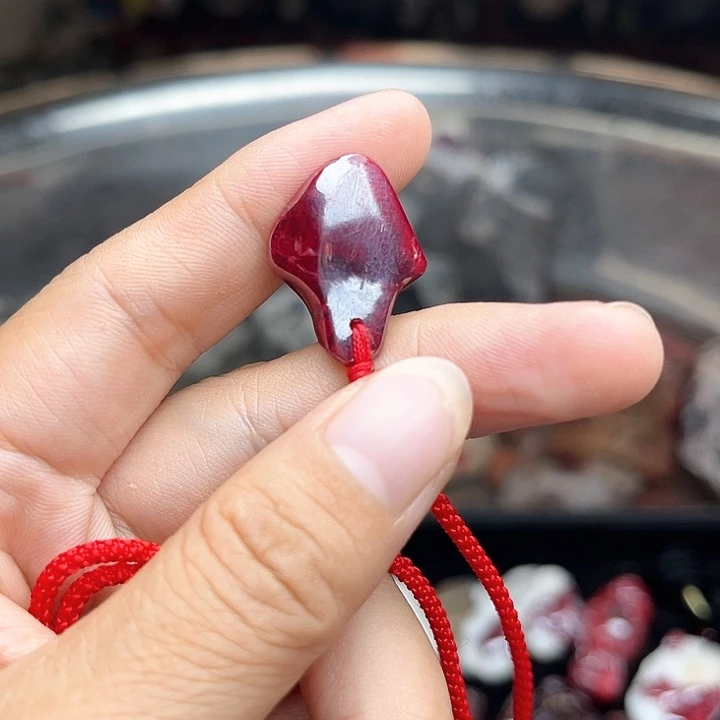 【闪购商品】天然辰砂天然原矿朱砂吊坠