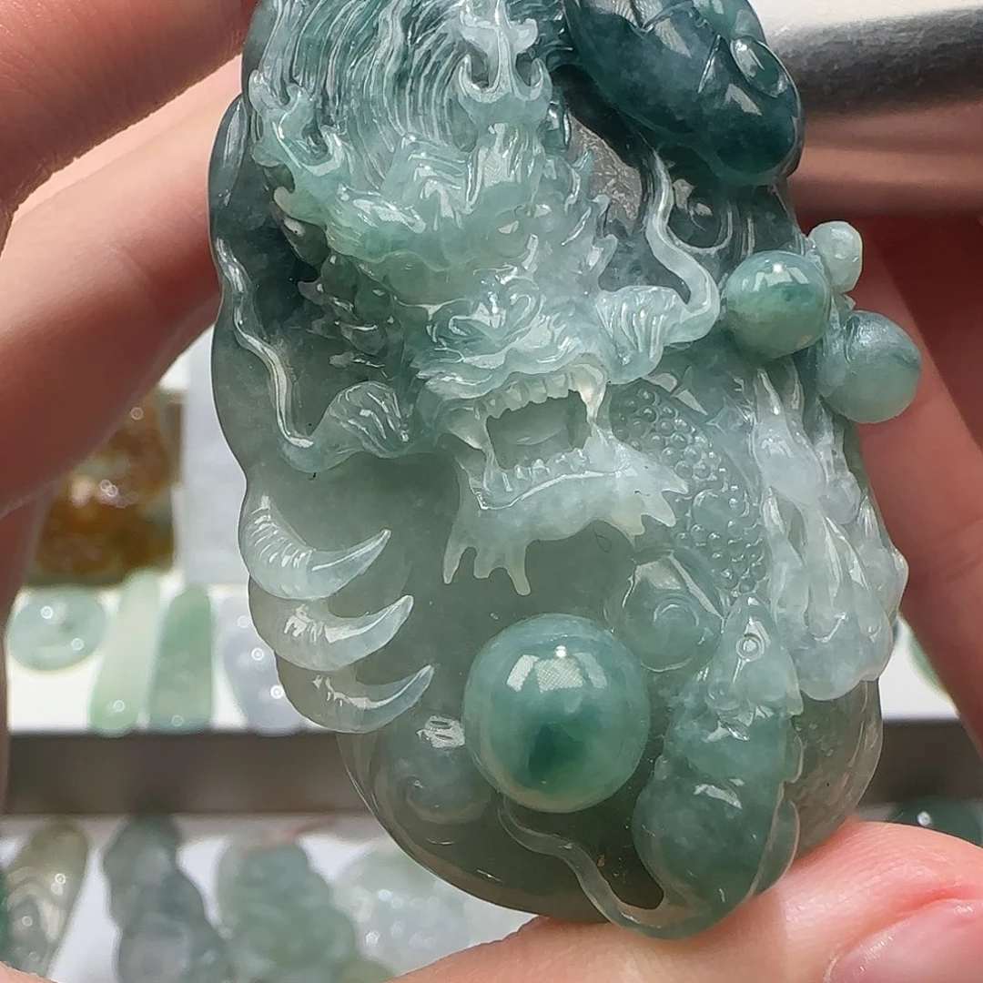 翡翠未镶嵌颈饰天然缅甸翡翠龙牌