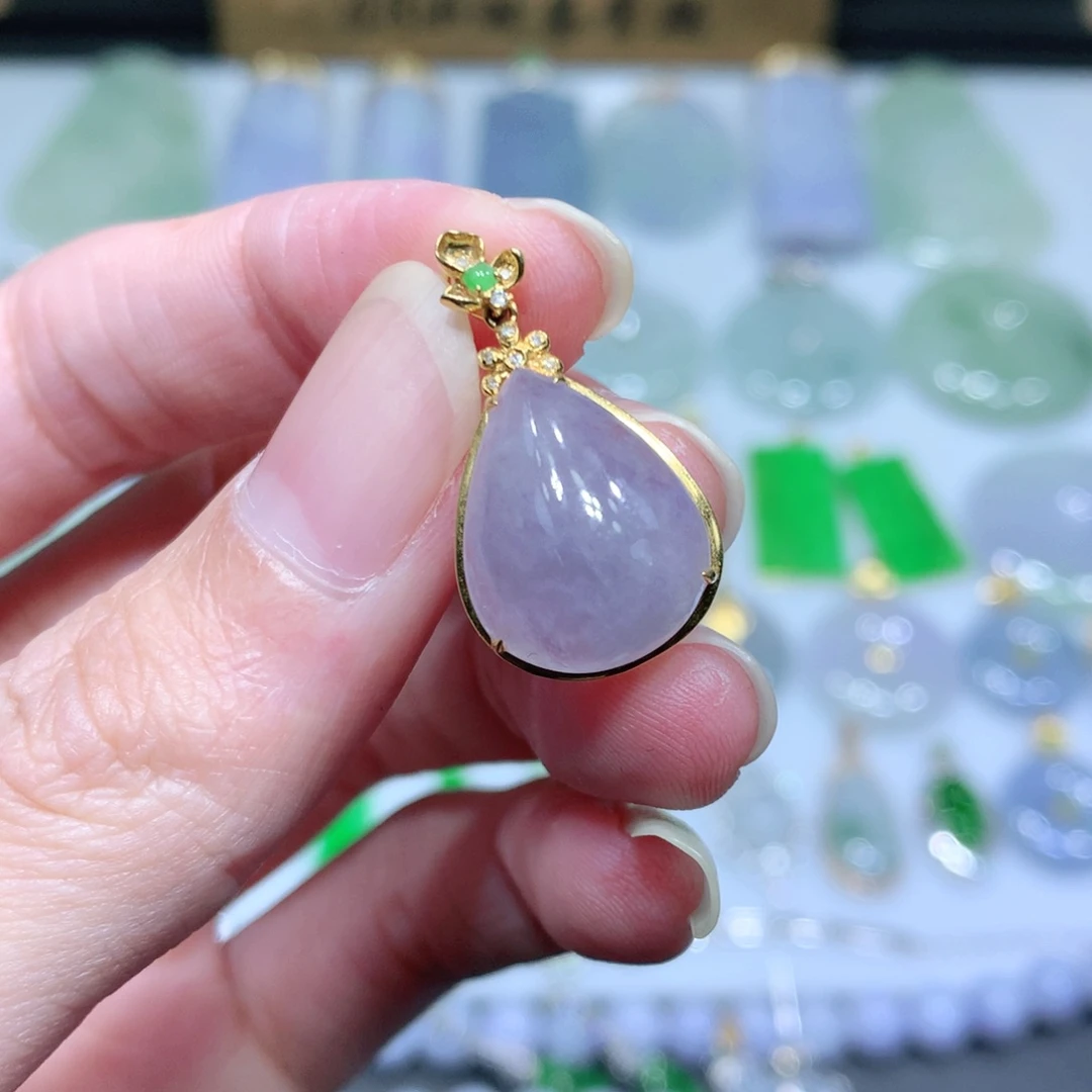 翡翠吊坠(不含链)18K金镶嵌