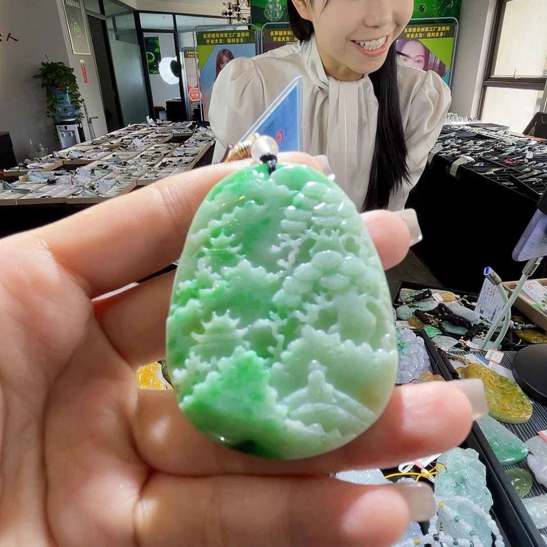 颈饰未镶嵌翡翠一个