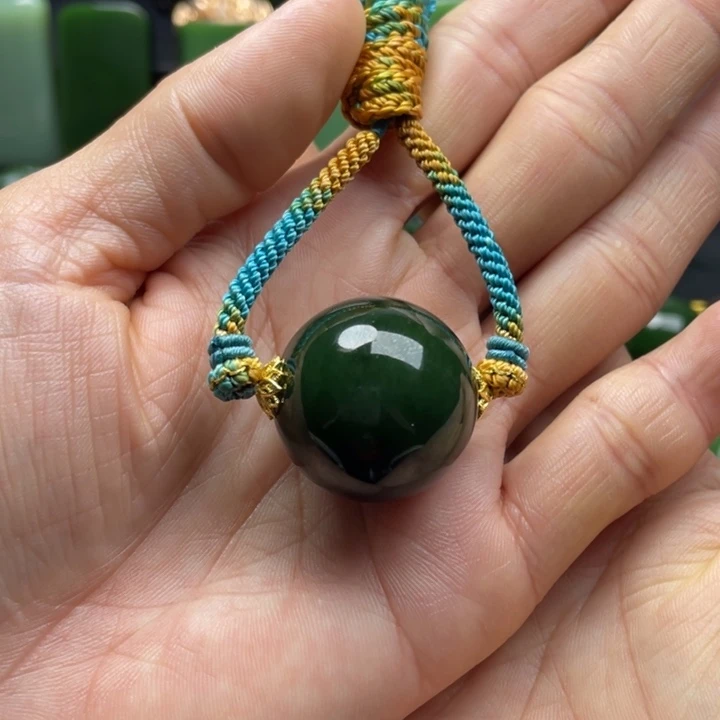 非***s和田玉（碧玉）未镶嵌颈饰