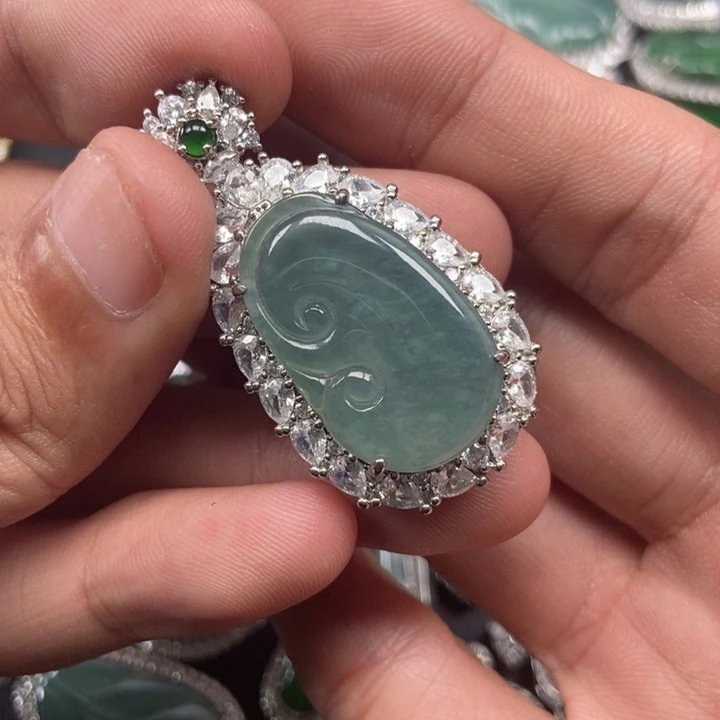 翡翠未镶嵌吊坠(不含链)