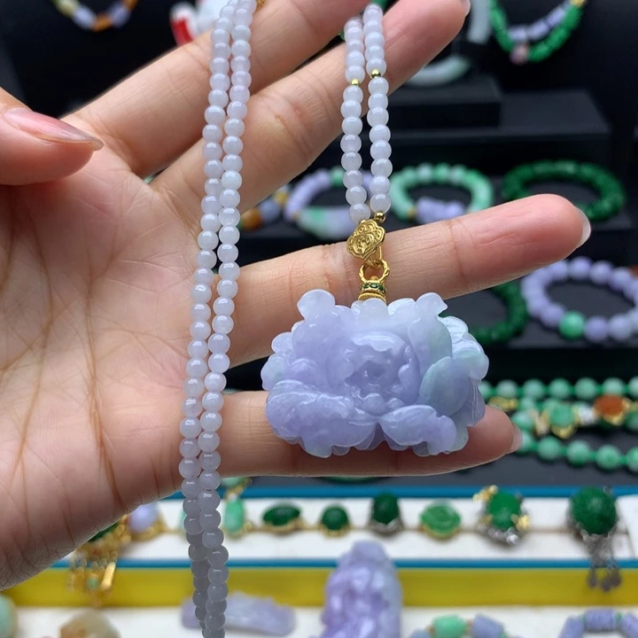 翡翠未镶嵌颈饰紫翡花