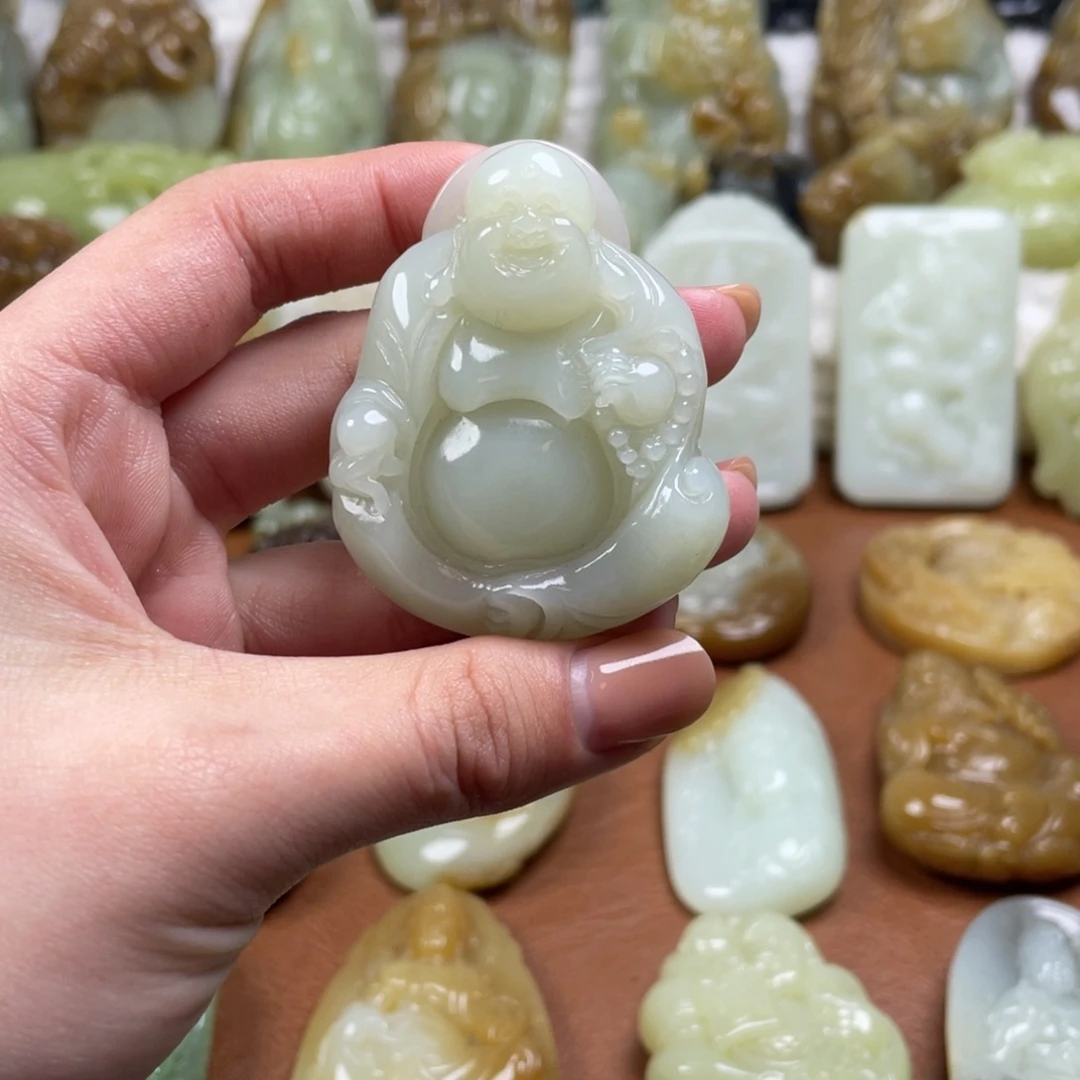 实***理和田玉未镶嵌颈饰