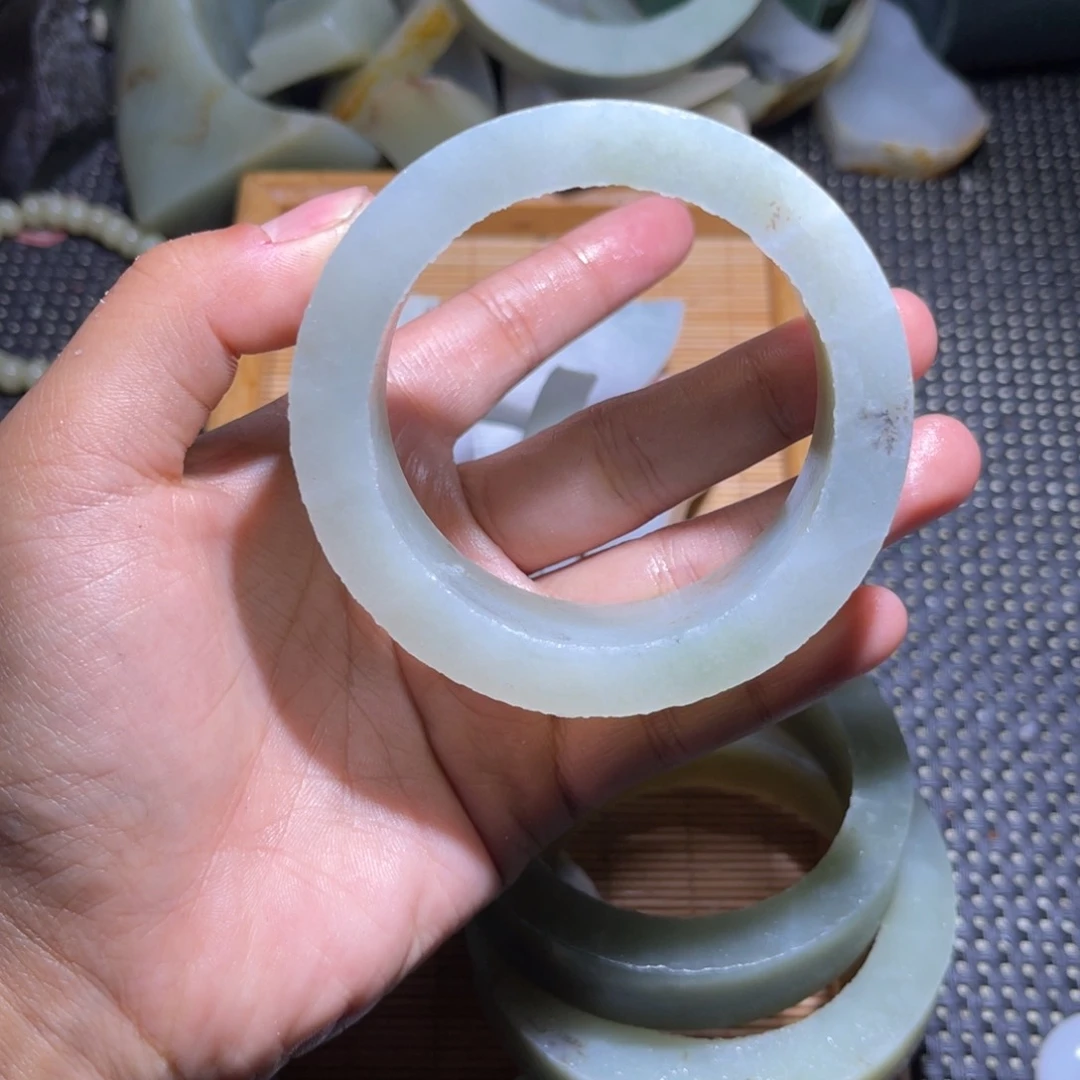 未镶嵌和田玉（糖玉）挂件