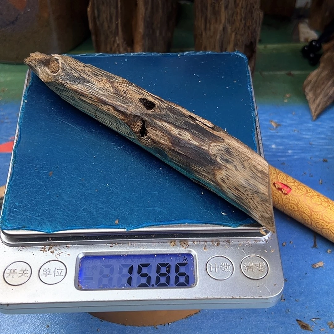 香料绿奇楠虫漏白棋15克