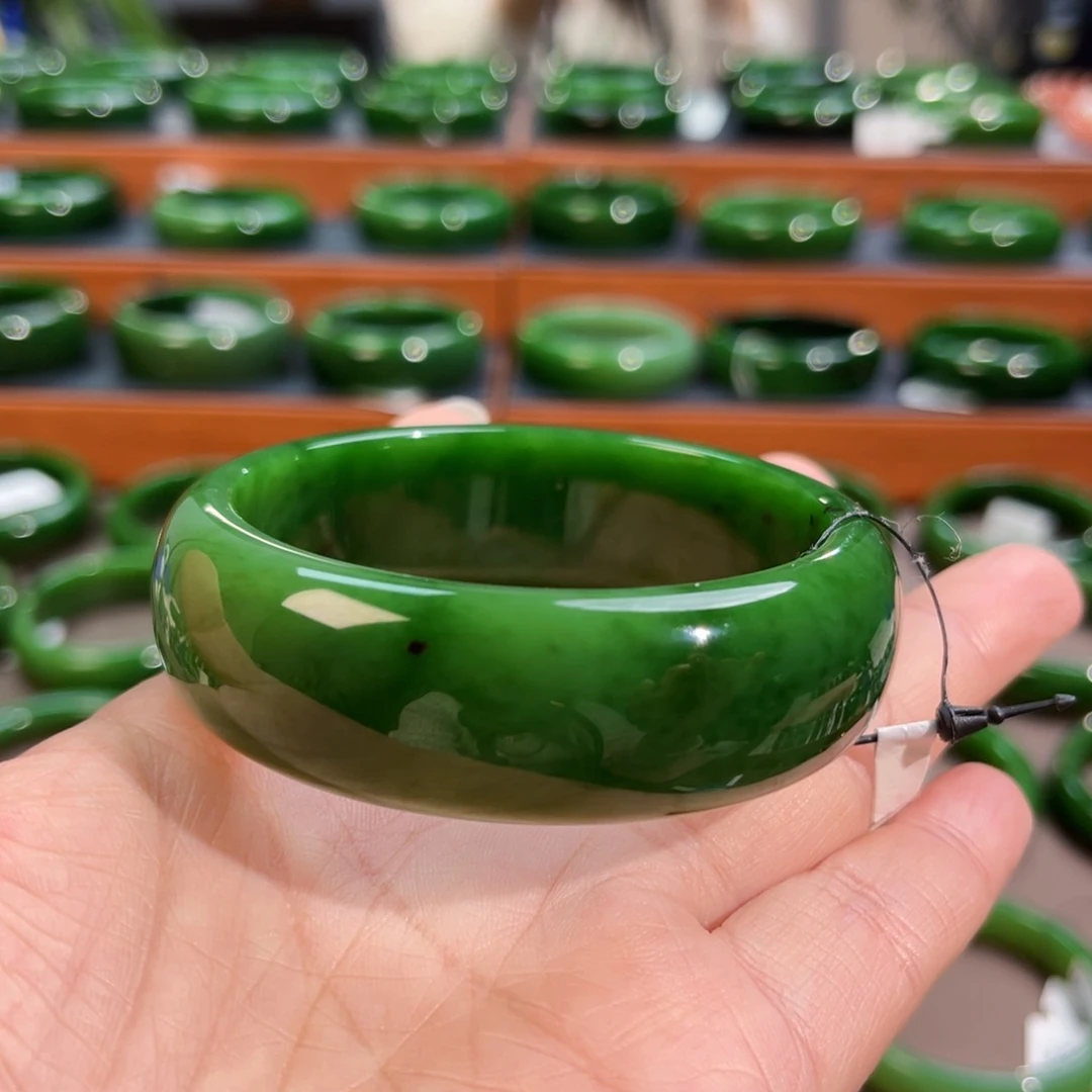 未镶嵌手镯和田玉（碧玉）