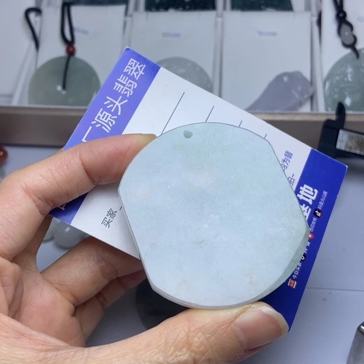 翡翠把件未镶嵌翡翠