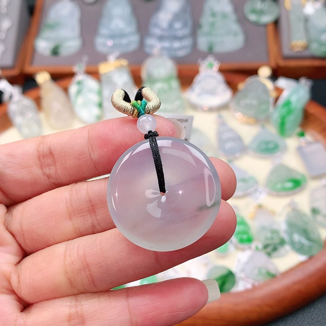 颈饰18K金镶嵌翡翠平安扣