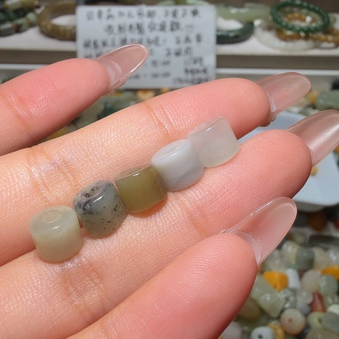 和田玉未镶嵌珠宝奇石