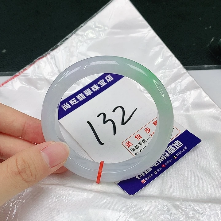 翡翠手镯未镶嵌翡翠12
