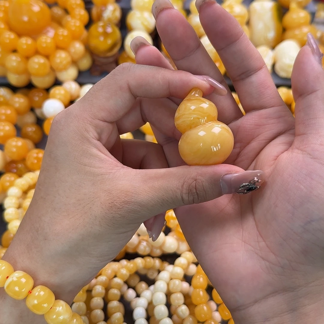 蜜蜡未镶嵌珠宝奇石17g