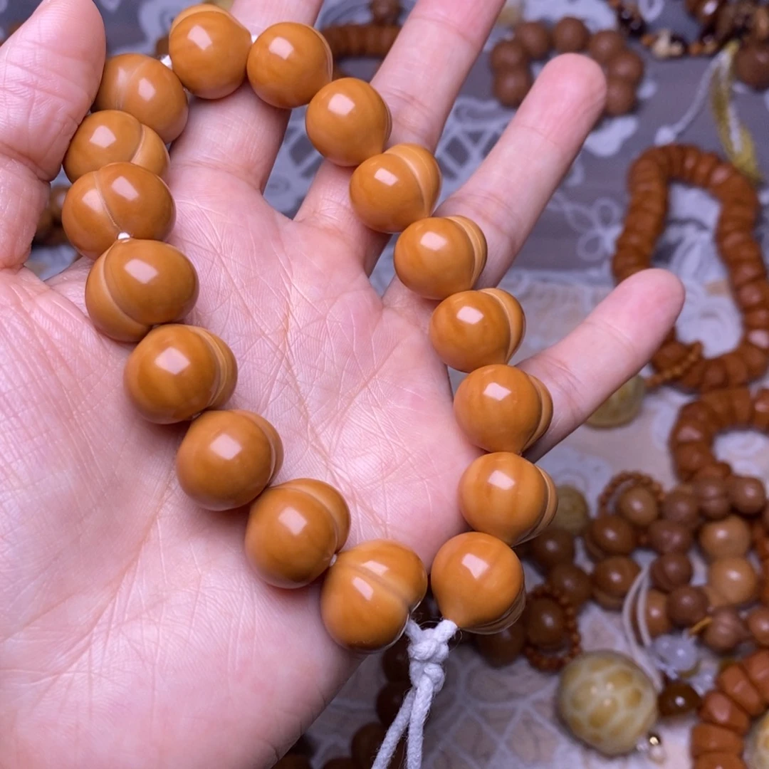 把件猴头核桃柯基屁桃高定