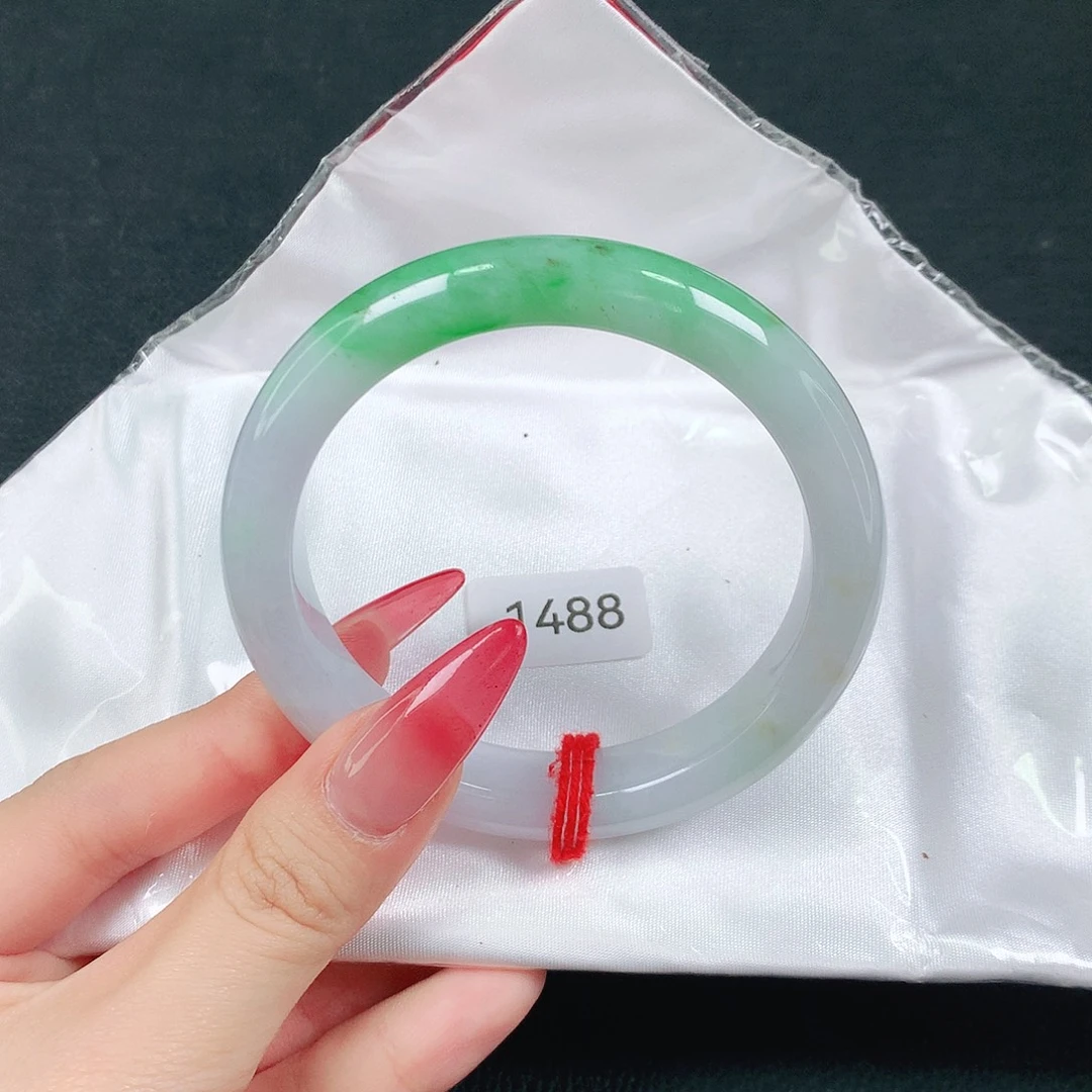 翡翠未镶嵌手镯天然翡翠手镯04
