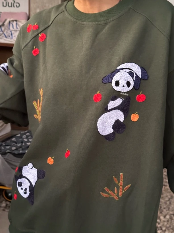 绿色薄款长袖上衣