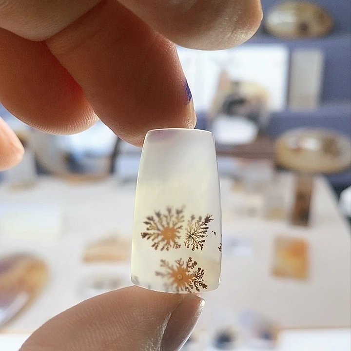 未镶嵌玛瑙/玉髓珠宝奇石