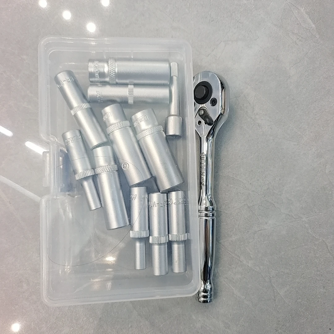 小飞棘轮加长套筒一套