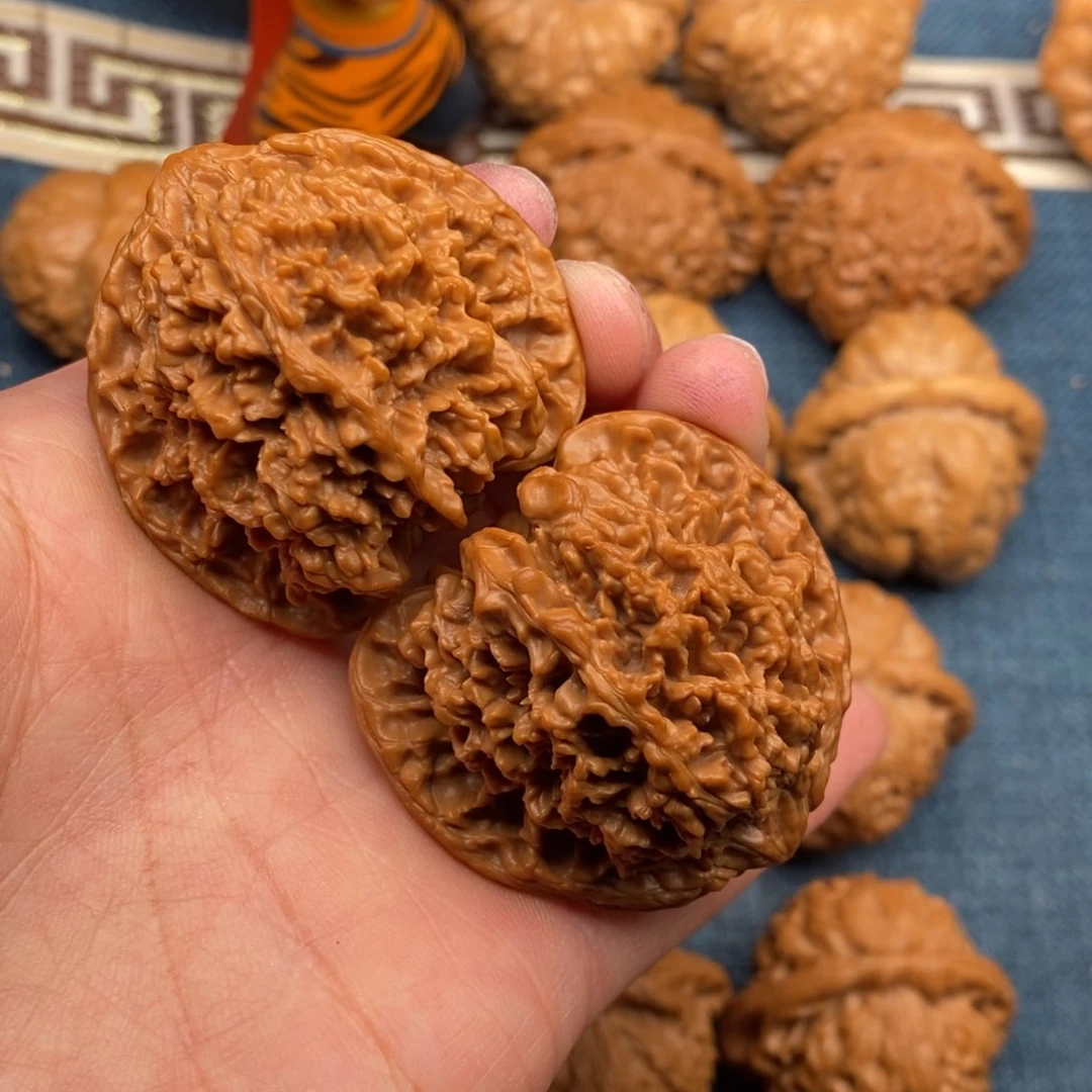 文玩核桃把件43全品毕业满天星