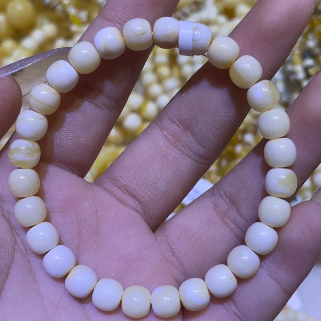 蜜蜡未镶嵌珠宝奇石7m