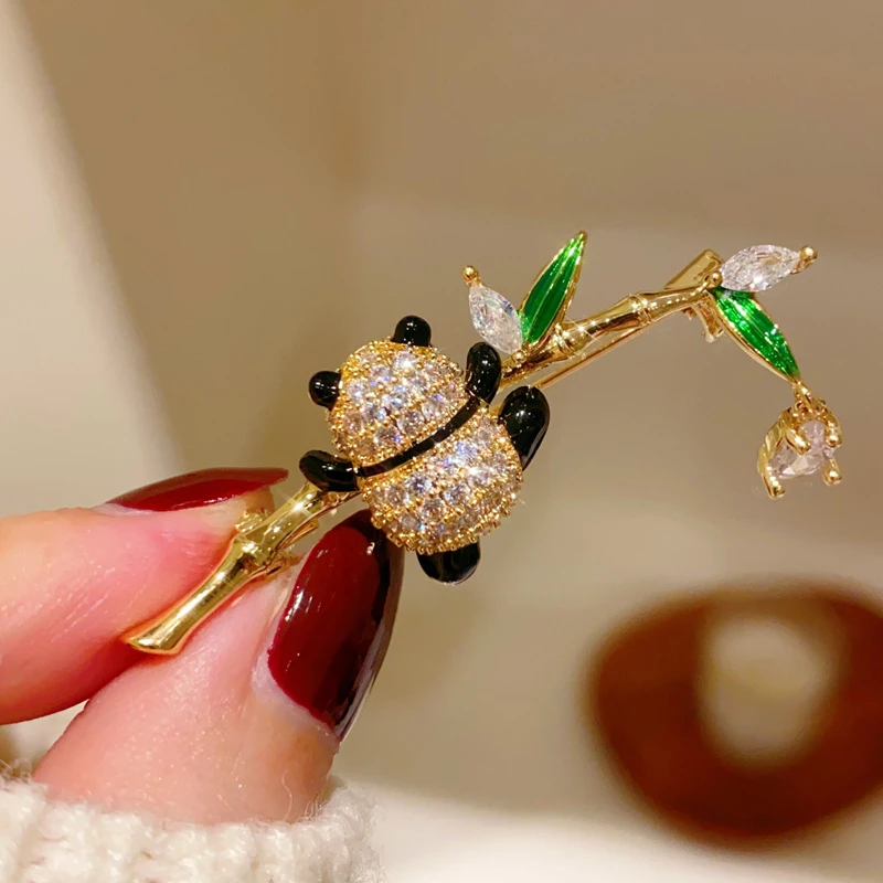 铜胸针 新中式国风绿竹上的满钻小熊猫胸针胸花优雅百搭