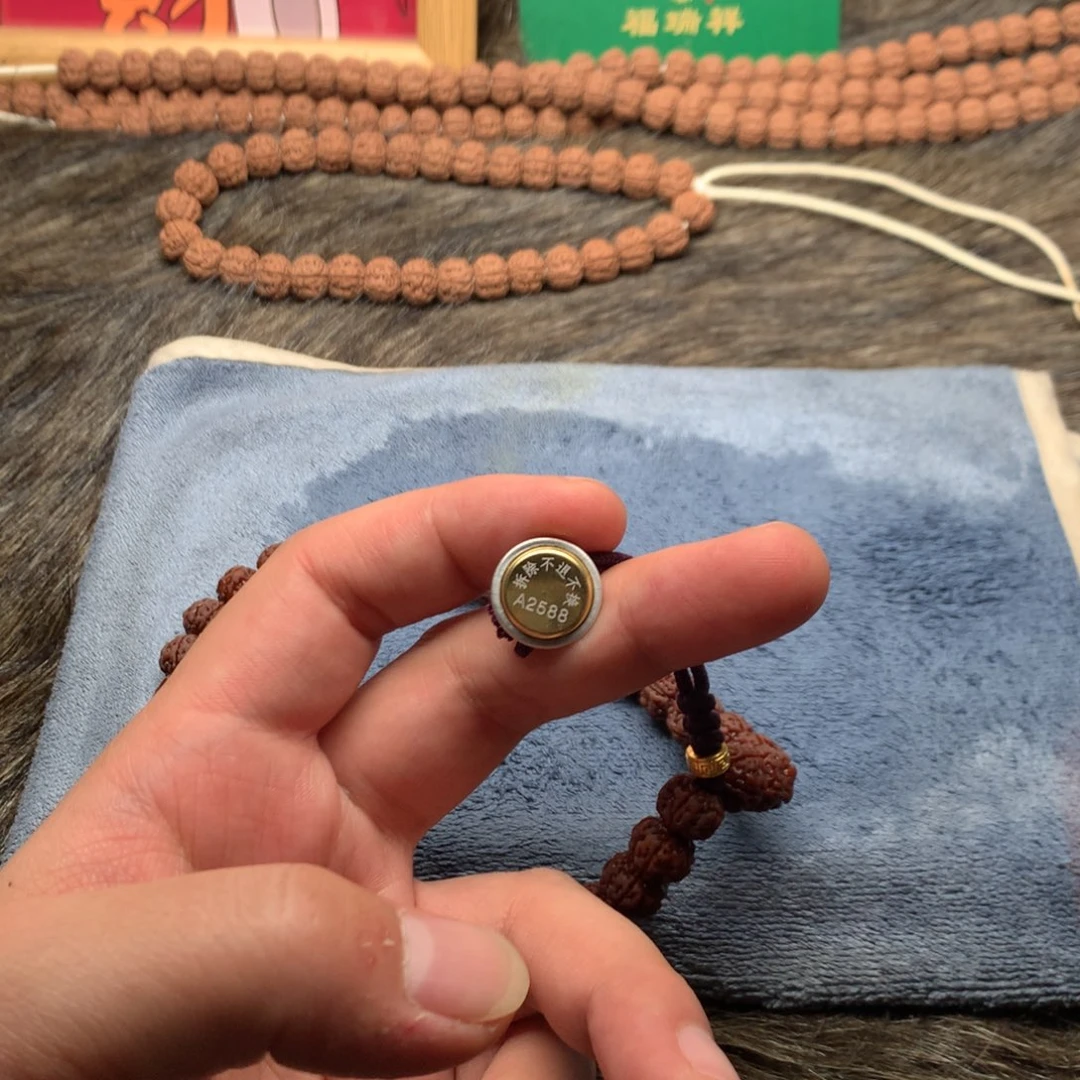 @****金刚菩提吊坠老树王