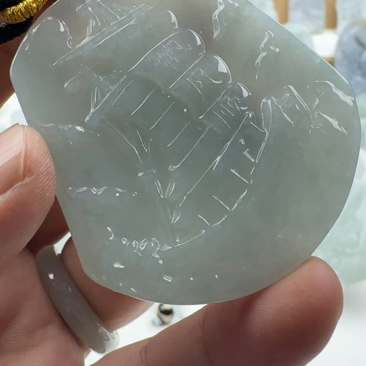翡翠未镶嵌颈饰天然缅甸A货翡翠