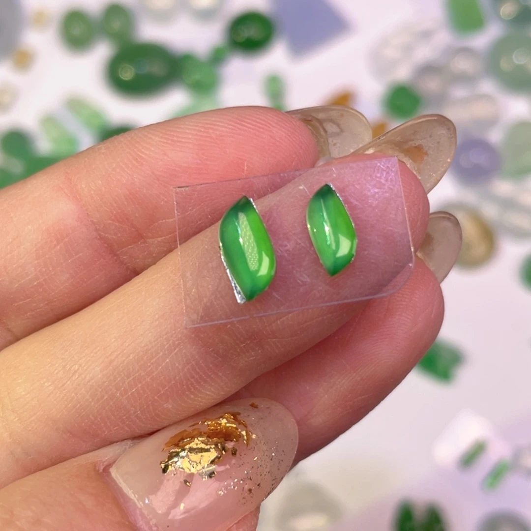 翡翠未镶嵌颈饰裸石