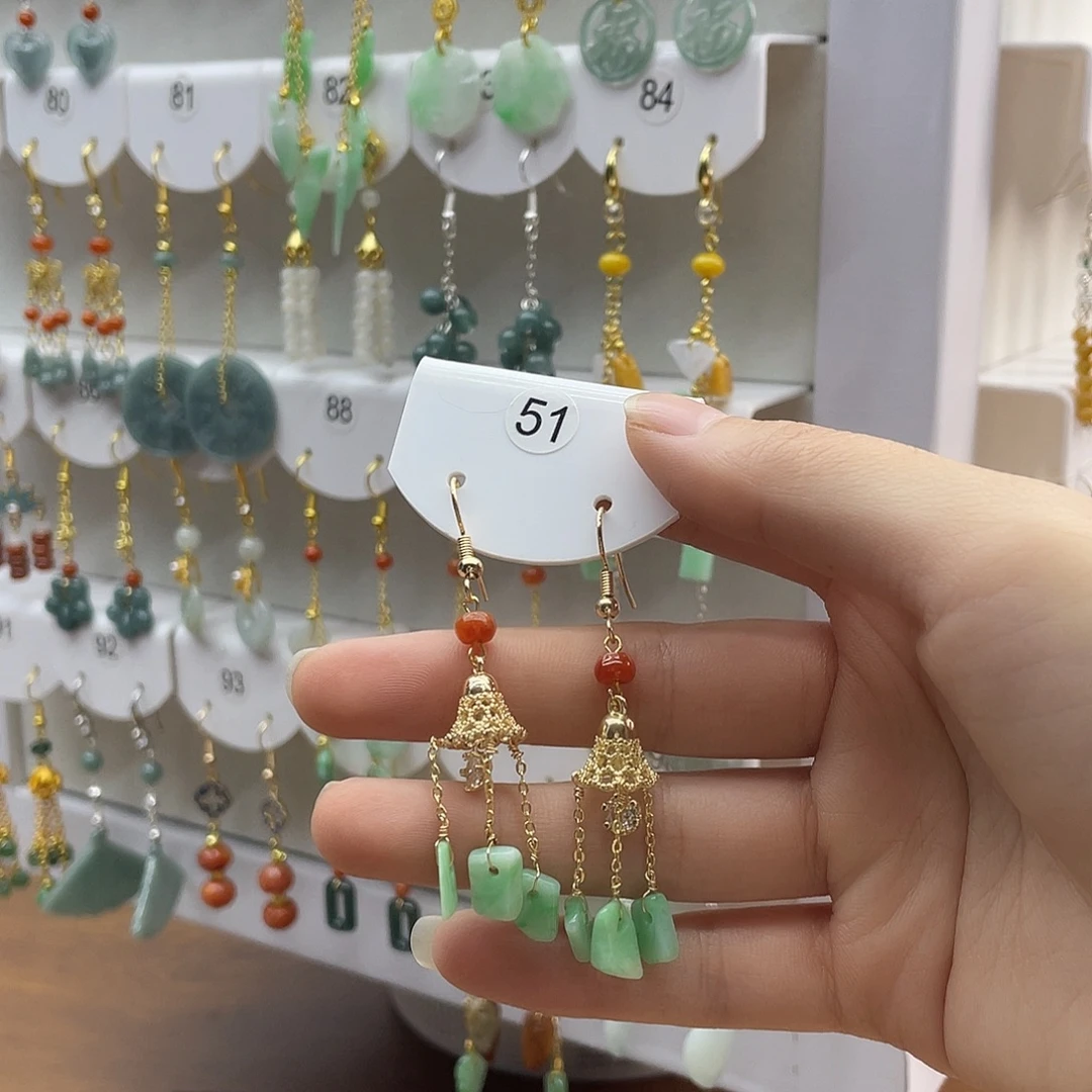 翡翠未镶嵌耳饰一物一图，以实物为准051