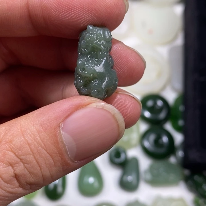 和田玉（糖玉）未镶嵌车挂