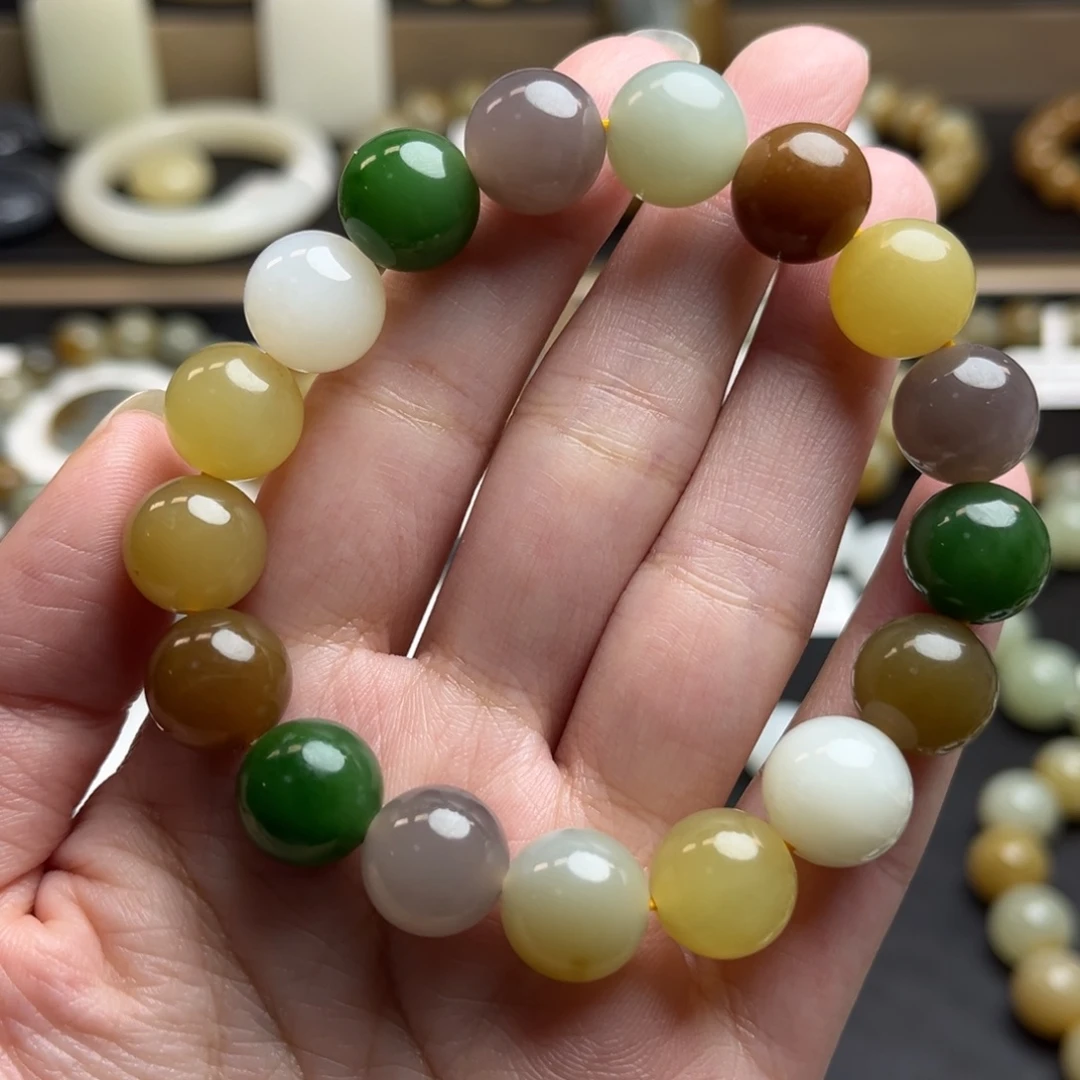 和田玉未镶嵌手串