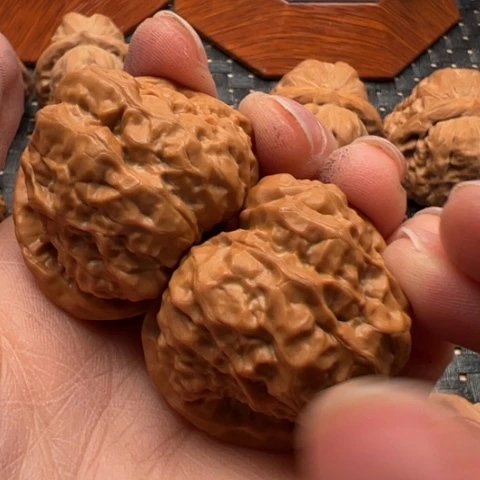 文玩核桃把件蒋*酱边39左右