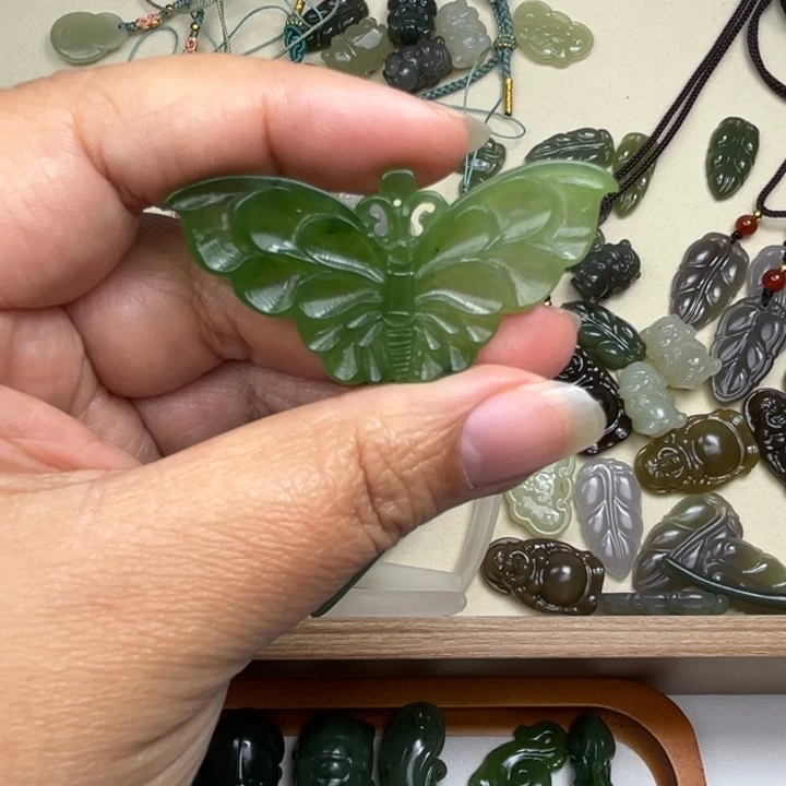 和田玉（碧玉）未镶嵌颈饰